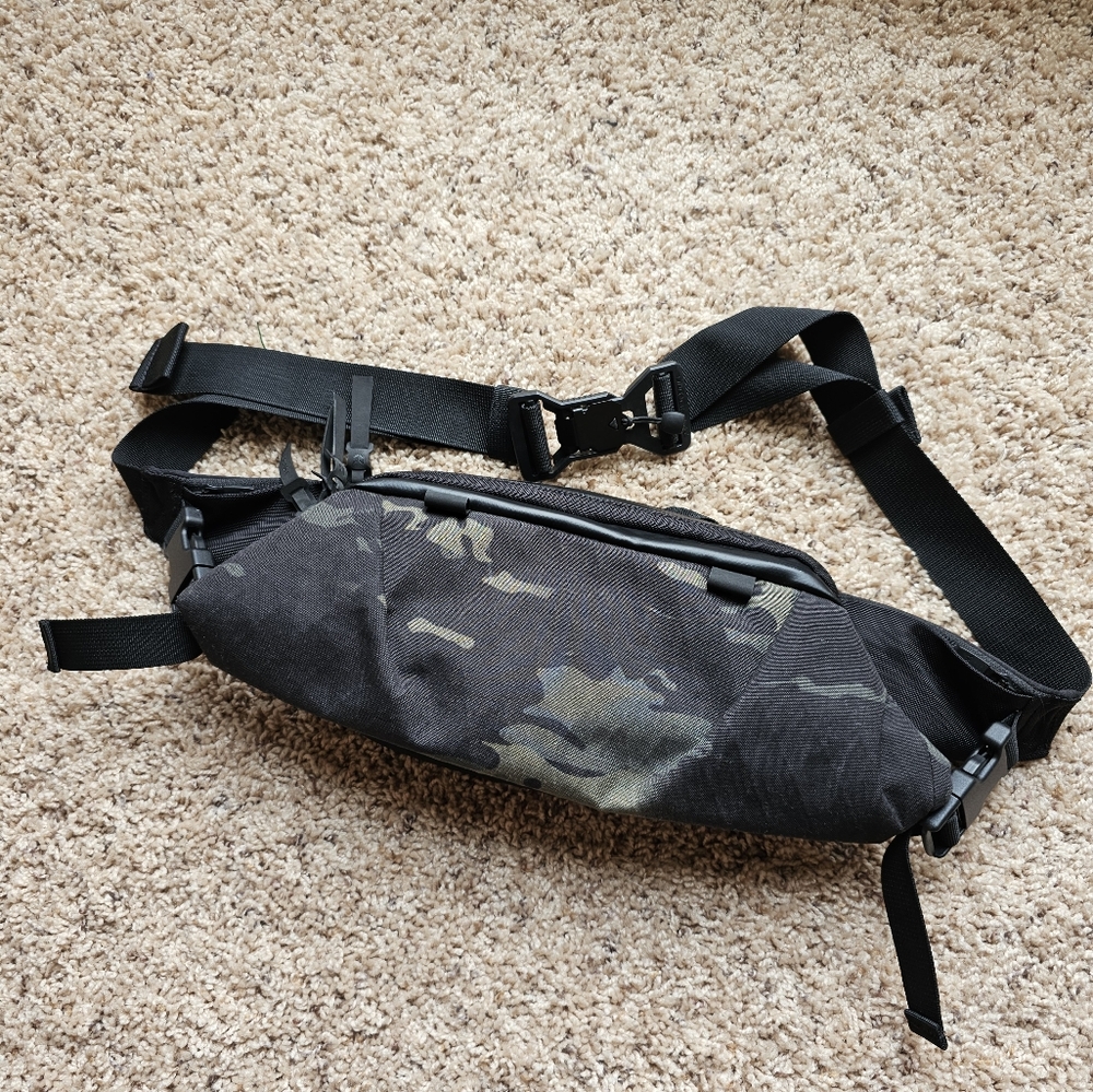 Code of Bell X-Pod sling multicam black